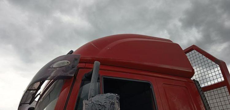 IVECO EUROCARGO 120E24 PLATEAU – PTAC : 11,99 TONNES – 485762 KMS – ANNEE 2004 BORDEAUX AL-033-HK