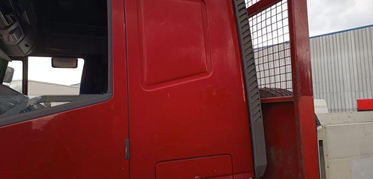 IVECO EUROCARGO 120E24 PLATEAU – PTAC : 11,99 TONNES – 485762 KMS – ANNEE 2004 BORDEAUX AL-033-HK