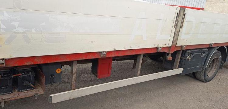 IVECO EUROCARGO 120E24 PLATEAU – PTAC : 11,99 TONNES – 485762 KMS – ANNEE 2004 BORDEAUX AL-033-HK