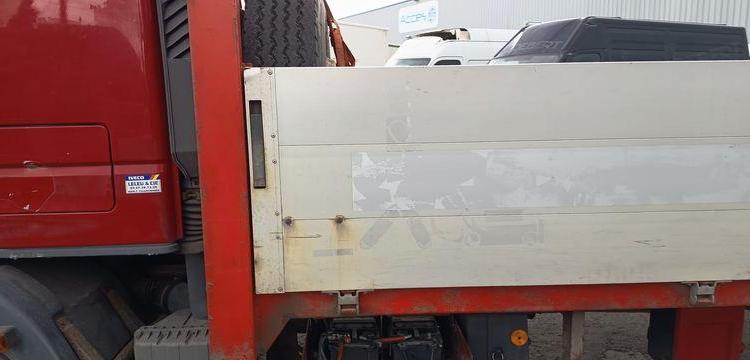 IVECO EUROCARGO 120E24 PLATEAU – PTAC : 11,99 TONNES – 485762 KMS – ANNEE 2004 BORDEAUX AL-033-HK