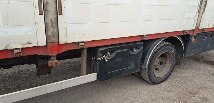 IVECO EUROCARGO 120E24 PLATEAU – PTAC : 11,99 TONNES – 485762 KMS – ANNEE 2004 BORDEAUX AL-033-HK