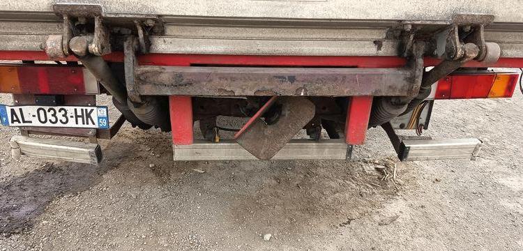 IVECO EUROCARGO 120E24 PLATEAU – PTAC : 11,99 TONNES – 485762 KMS – ANNEE 2004 BORDEAUX AL-033-HK