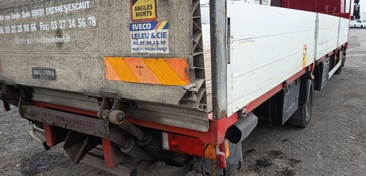 IVECO EUROCARGO 120E24 PLATEAU – PTAC : 11,99 TONNES – 485762 KMS – ANNEE 2004 BORDEAUX AL-033-HK
