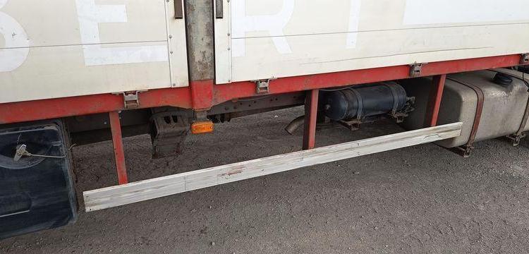 IVECO EUROCARGO 120E24 PLATEAU – PTAC : 11,99 TONNES – 485762 KMS – ANNEE 2004 BORDEAUX AL-033-HK