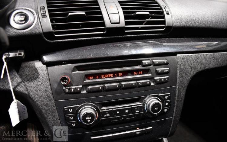 BMW SERIE 1 2,0 116D 115 SPORT DESIGN BLANC AQ-500-JN