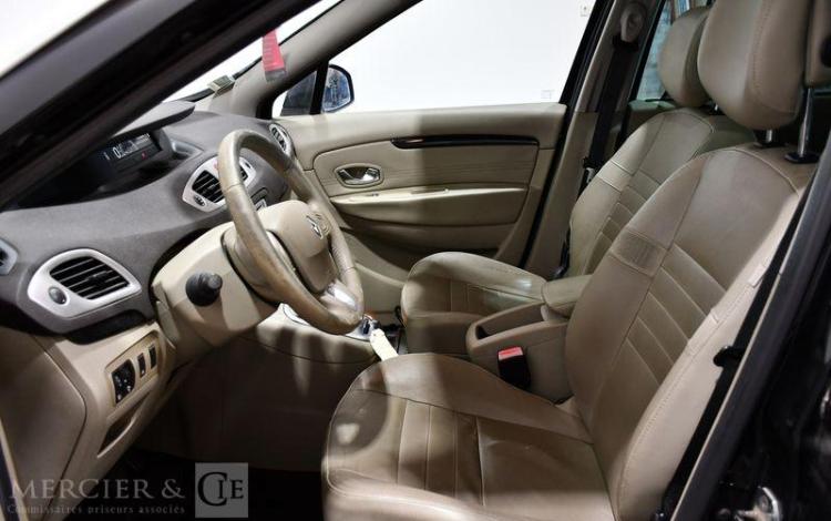 RENAULT GD SCENIC 2,0 140CH JADE CVT BVA NOIR BA-873-ZG