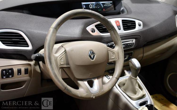 RENAULT GD SCENIC 2,0 140CH JADE CVT BVA NOIR BA-873-ZG