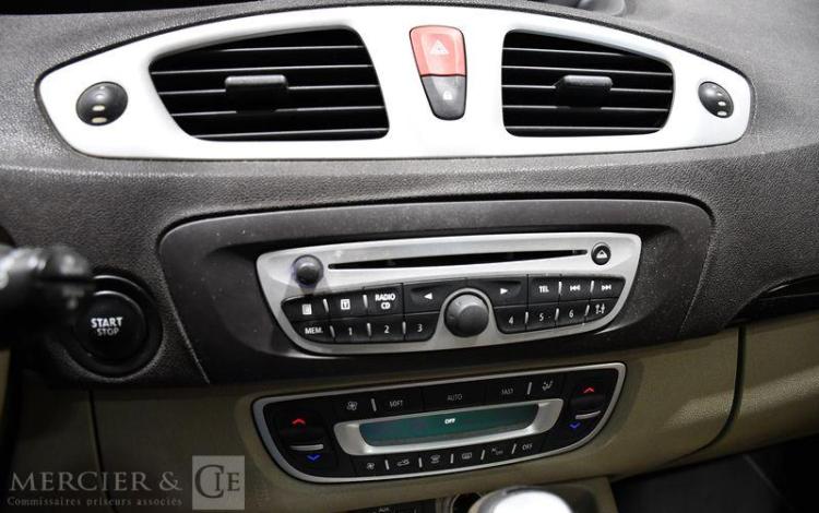 RENAULT GD SCENIC 2,0 140CH JADE CVT BVA NOIR BA-873-ZG