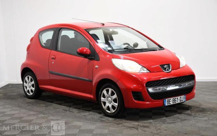 PEUGEOT 107 1,0 70CH TRENDY ROUGE BE-861-QJ
