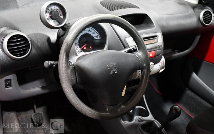 PEUGEOT 107 1,0 70CH TRENDY ROUGE BE-861-QJ