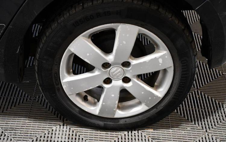 SUZUKI SWIFT 1,3 DDIS 75 GLX NOIR BF-400-PL