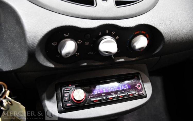 RENAULT TWINGO 1.2 LEV 75CH AUTHENTIQUE NOIR BH-771-ZW