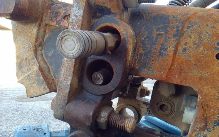 SANDVIK MARTEAU HYDRAULIQUE DE DEMOLITION ROUILLE BR211