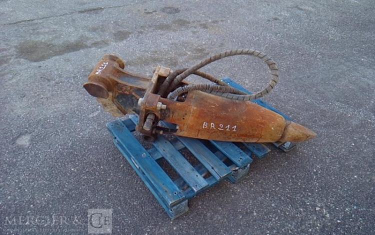 SANDVIK MARTEAU HYDRAULIQUE DE DEMOLITION ROUILLE BR211