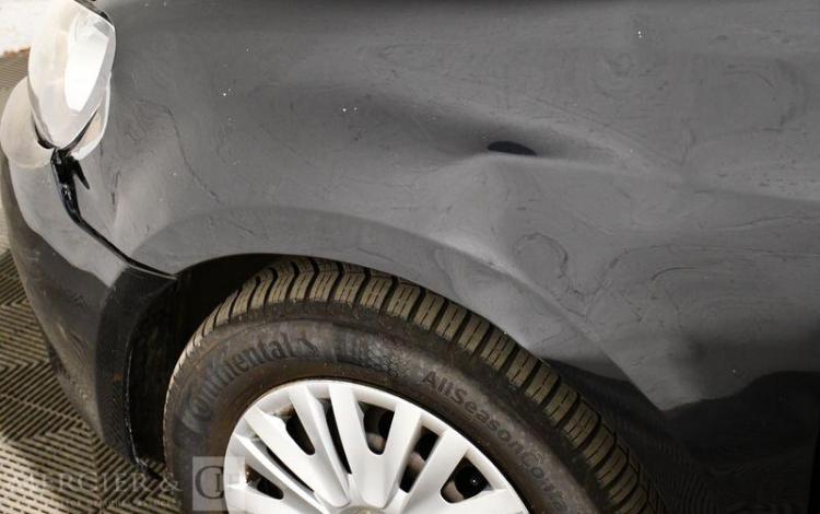 VOLKSWAGEN GOLF VI 1.6 TDI 90 TRENDLINE NOIR BS-893-FN