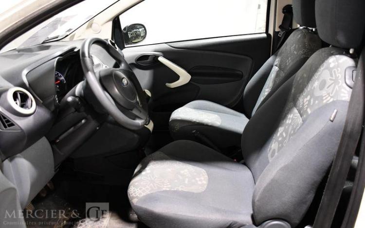 FORD KA BLANC BY-320-GS