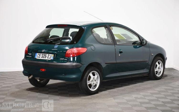 PEUGEOT 206 VERT CE-326-ZJ