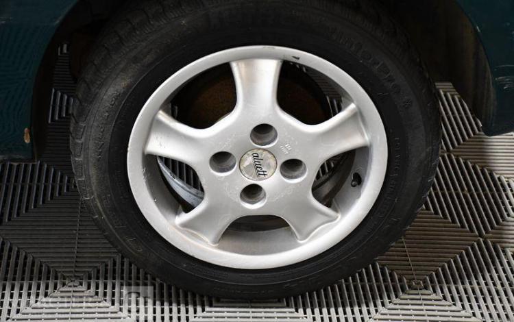 PEUGEOT 206 VERT CE-326-ZJ