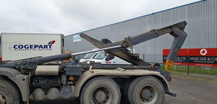 MAN TGS 35,400 AVEC BRAS AMPLIROLL MARREL – PTAC 32 TONNES – DIESEL – 315197 KMS BLANC CG-698-KD