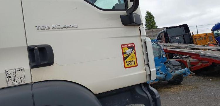 MAN TGS 35,400 AVEC BRAS AMPLIROLL MARREL – PTAC 32 TONNES – DIESEL – 315197 KMS BLANC CG-698-KD