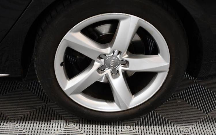 AUDI A8 3,0 TDI 250 AVUS QUATTRO TIPTRONIC BVA NOIR CH-243-GG