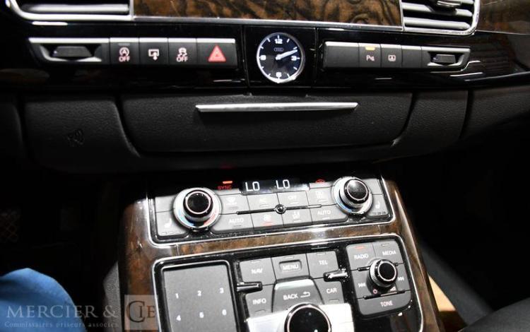 AUDI A8 3,0 TDI 250 AVUS QUATTRO TIPTRONIC BVA NOIR CH-243-GG