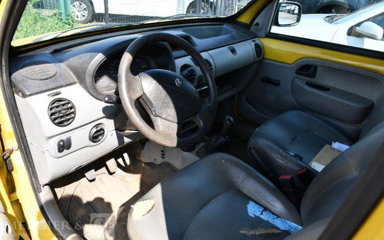 RENAULT KANGOO JAUNE CH-812-NP