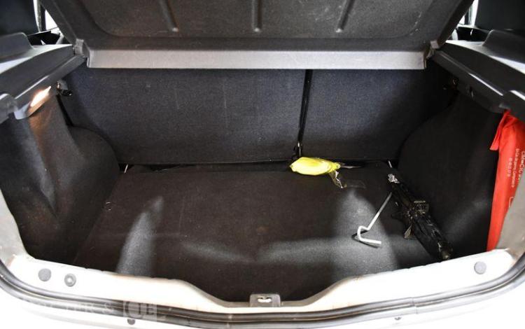 DACIA SANDERO 1.2 75CH BLACK LINE GRIS CK-891-QX