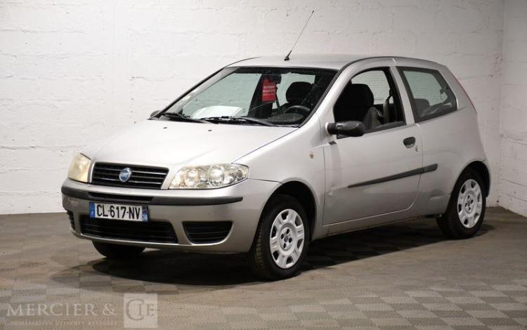 FIAT PUNTO 1.2 60 SX DYNAMIC GRIS CL-617-NV