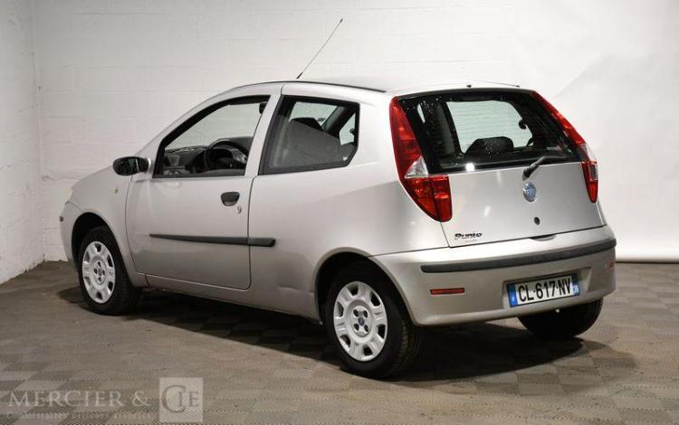 FIAT PUNTO 1.2 60 SX DYNAMIC GRIS CL-617-NV