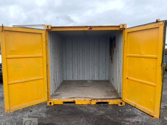 CONTENEUR 8 PIEDS SECURISE AVEC PASSAGE DE FOURCHES  CON750098