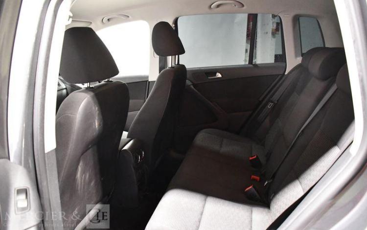 VOLKSWAGEN TIGUAN 2,0 TDI 110CH BVM GRIS CQ-399-JQ