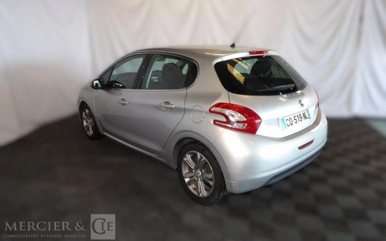 PEUGEOT 208 GENERATION-I 1.4 HDI 70CH ALLURE GRIS CQ-519-NL