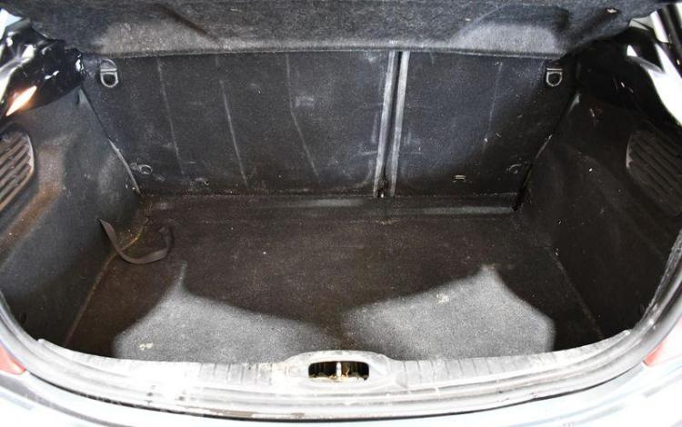 PEUGEOT 208 1,4 HDI 70 BUSINESS PACK GRIS CR-366-QE
