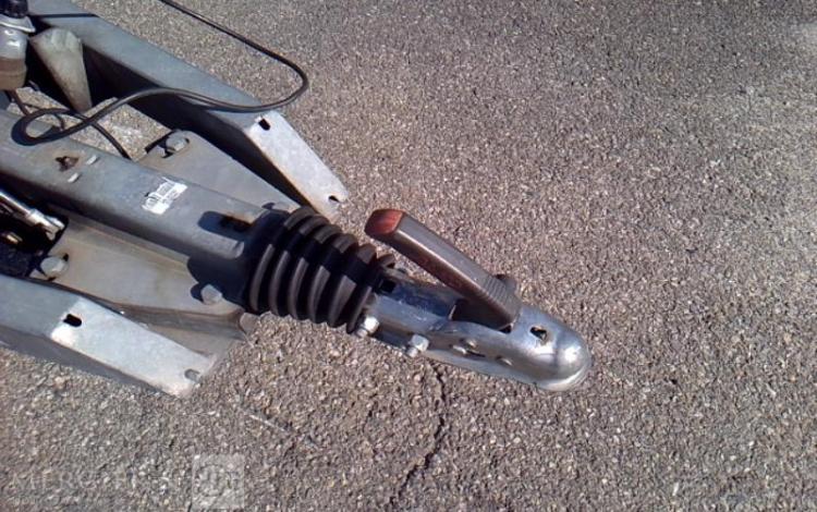 HUBIERE REMORQUE PORTE VOITURE 2 ESSIEUX PTAC 2.5T CU 1.675T ALU DF-447-PS