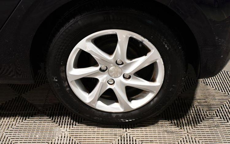 PEUGEOT 208 1.2 PURETECH 80CH STYLE VIOLET DF-822-MG