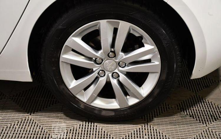PEUGEOT 308 1.2 VTI 80CH ACTIVE BLANC DG-284-TQ