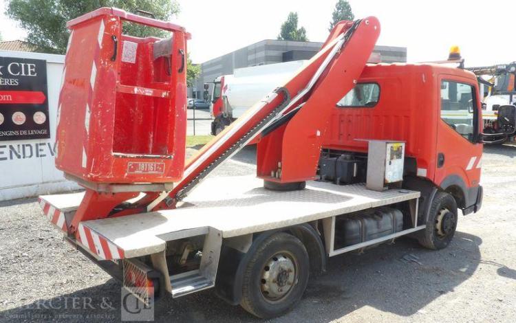 NISSAN CABSTAR  AVEC NACELLE INF 12M FRANCE ELEVATEUR ROUGE DL-099-HA