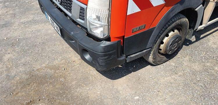 NISSAN CABSTAR  AVEC NACELLE INF 12M FRANCE ELEVATEUR ROUGE DL-099-HA