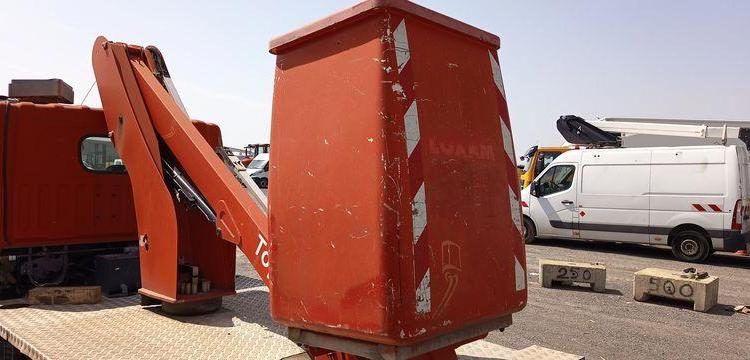 NISSAN CABSTAR  AVEC NACELLE INF 12M FRANCE ELEVATEUR ROUGE DL-099-HA