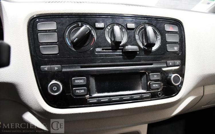 VOLKSWAGEN UP 1,0 75 TAKE GRIS DM-210-DX