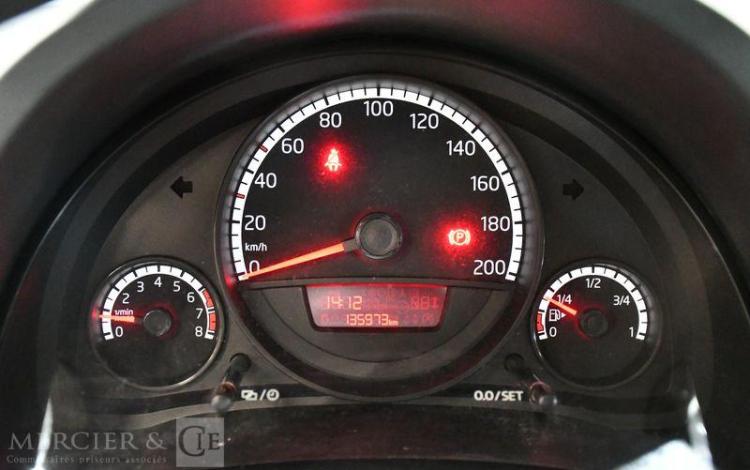 VOLKSWAGEN UP 1,0 75 TAKE GRIS DM-210-DX
