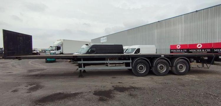 SRT SEMI REMORQUE PLATEAU SRD3 38C – 3 ESSIEUX PTAC 34 TONNES – 22762 KMS – AN 2004  DS-219-TL