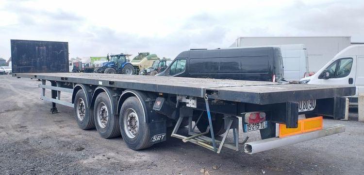 SRT SEMI REMORQUE PLATEAU SRD3 38C – 3 ESSIEUX PTAC 34 TONNES – 22762 KMS – AN 2004  DS-219-TL