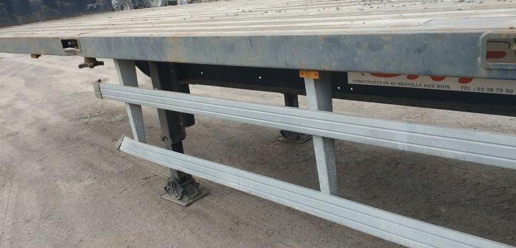 SRT SEMI REMORQUE PLATEAU SRD3 38C – 3 ESSIEUX PTAC 34 TONNES – 22762 KMS – AN 2004  DS-219-TL
