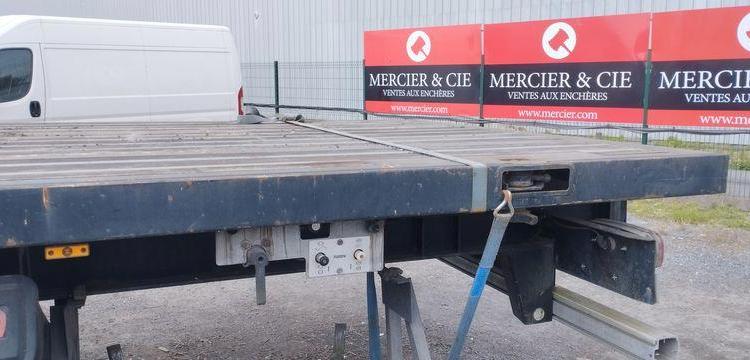 SRT SEMI REMORQUE PLATEAU SRD3 38C – 3 ESSIEUX PTAC 34 TONNES – 22762 KMS – AN 2004  DS-219-TL