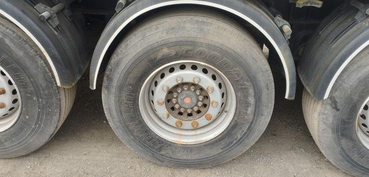 SRT SEMI REMORQUE PLATEAU SRD3 38C – 3 ESSIEUX PTAC 34 TONNES – 22762 KMS – AN 2004  DS-219-TL