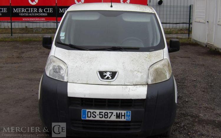 PEUGEOT BIPPER 1,3 HDI FAP BLUE LION 75CV – DIESEL – 107149 KMS – ANNEE 2015 BLANC DS-587-MH