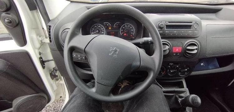 PEUGEOT BIPPER 1,3 HDI FAP BLUE LION 75CV – DIESEL – 107149 KMS – ANNEE 2015 BLANC DS-587-MH