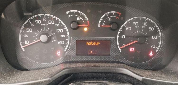 PEUGEOT BIPPER 1,3 HDI FAP BLUE LION 75CV – DIESEL – 107149 KMS – ANNEE 2015 BLANC DS-587-MH